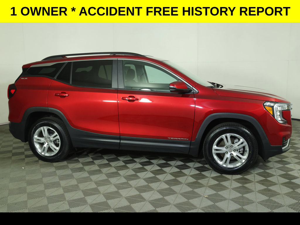 Used 2023 GMC Terrain SLE w/ Driver Convenience Package AWD/4WD image 2