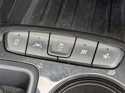 Used 2025 Chevrolet TrailBlazer LT image 7