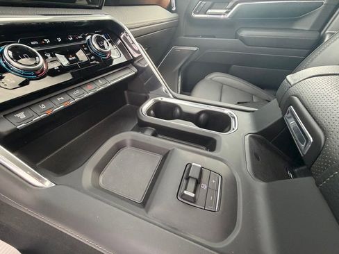 Used 2024 GMC Sierra 3500 Denali w/ Denali Reserve Package image 26