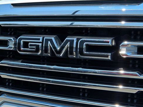 Used 2020 GMC Sierra 1500 SLT RWD image 11