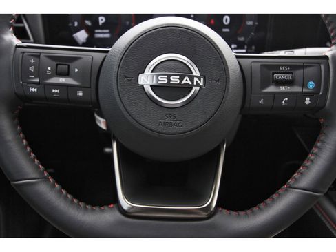 Certified 2025 Nissan Kicks SR image 17