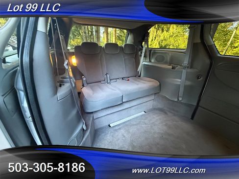 Used 2007 Dodge Grand Caravan SXT image 2
