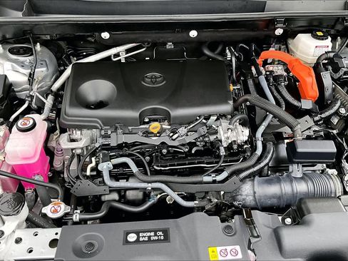 Used 2022 Toyota RAV4 XLE image 31