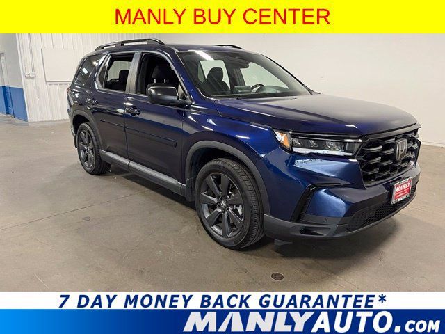 Used 2025 Honda Pilot Sport image 1