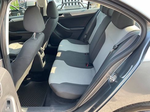 Used 2017 Volkswagen Jetta S w/ Jetta S Cold Weather Package FWD image 15