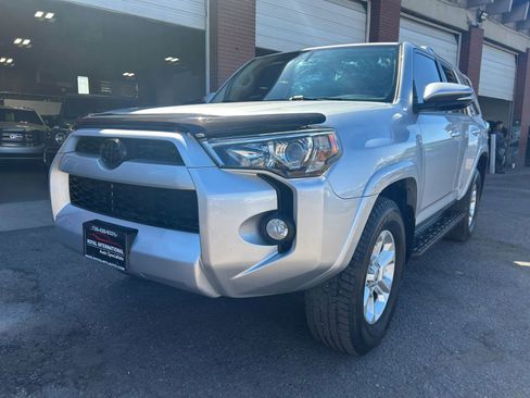 Used 2014 Toyota 4Runner SR5 Premium image 1