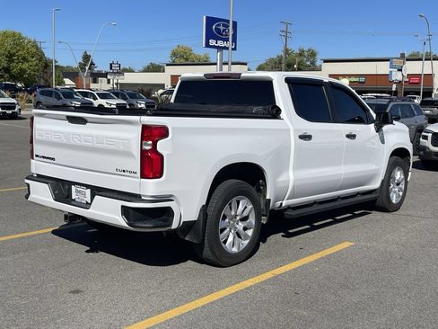 Used 2020 Chevrolet Silverado 1500 Custom w/ Custom 2.7L Value Package AWD/4WD image 9