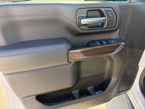 Used 2023 Chevrolet Silverado 2500 LT w/ Convenience Package image 11