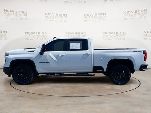 Used 2025 Chevrolet Silverado 2500 LT w/ Trail Boss Package AWD/4WD image 2