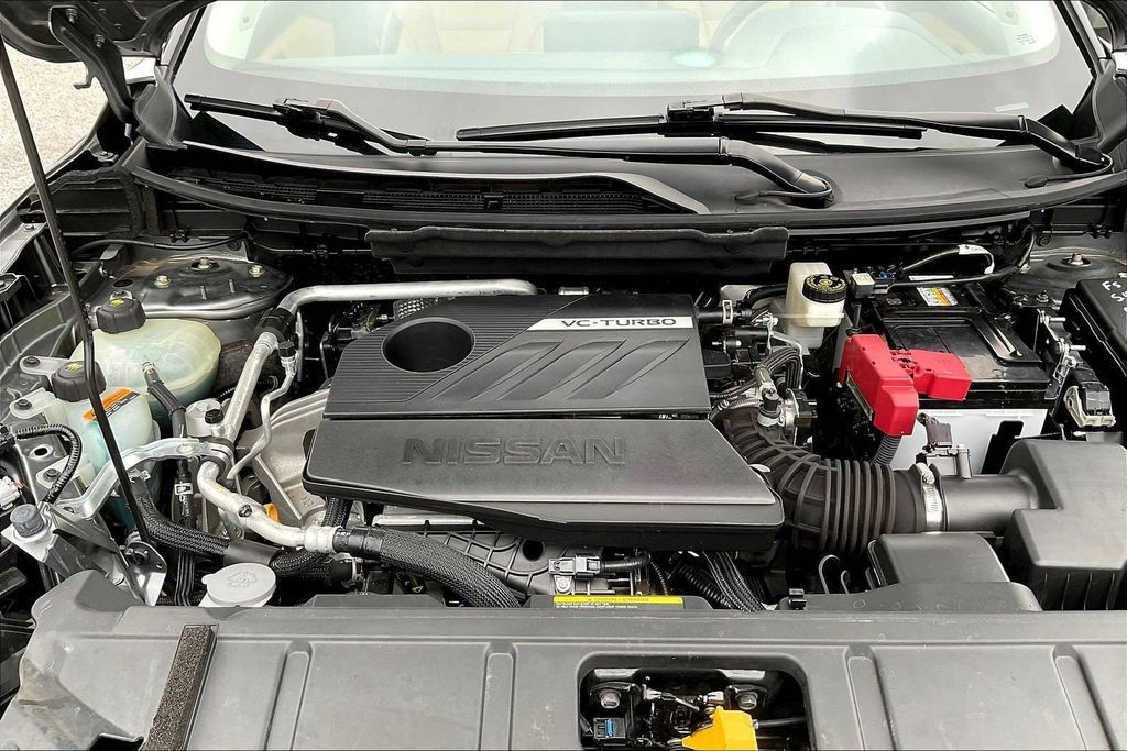 Used 2023 Nissan Rogue Platinum FWD image 30