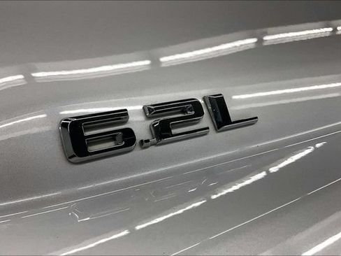 Used 2024 Chevrolet Silverado 1500 High Country w/ High Country Premium Package AWD/4WD image 38