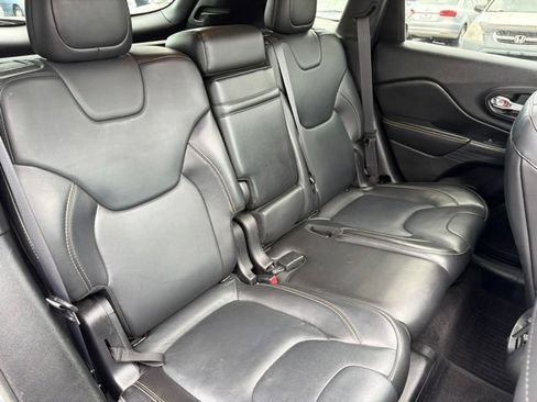 Used 2016 Jeep Cherokee Limited AWD/4WD image 26