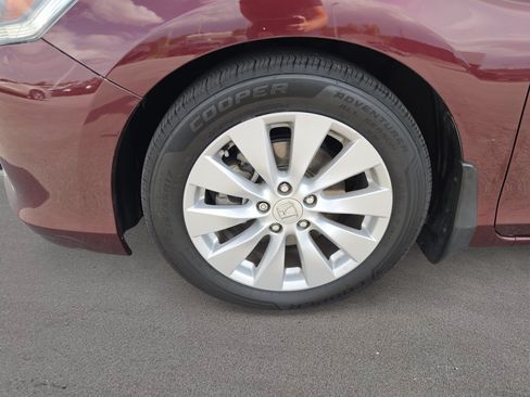Used 2013 Honda Accord EX image 24