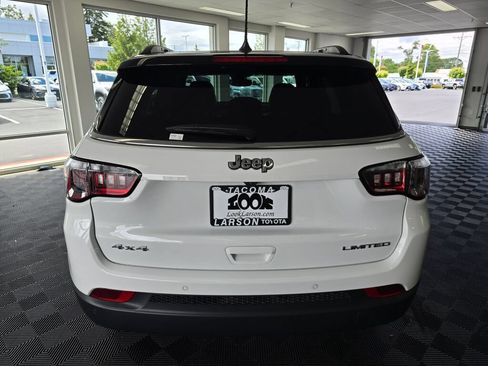 Used 2025 Jeep Compass Limited AWD/4WD image 4