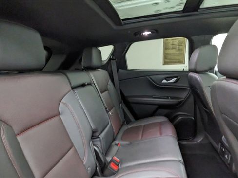 Used 2022 Chevrolet Blazer RS image 38
