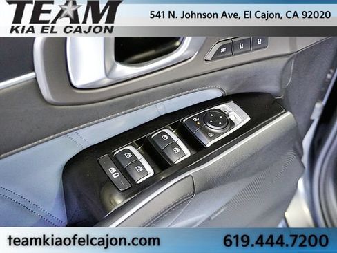 Certified 2025 Kia Sorento SX Prestige AWD/4WD image 26