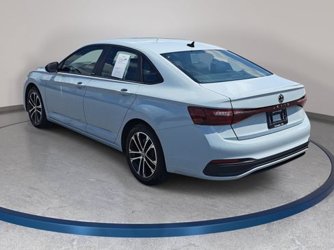 Certified 2025 Volkswagen Jetta Sport FWD image 7