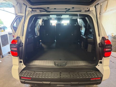 Certified 2026 Toyota 4Runner SR5 AWD/4WD image 18