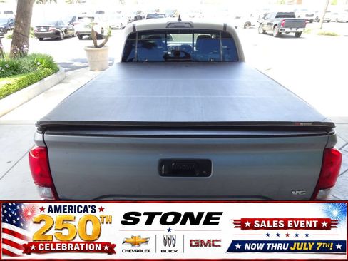 Used 2021 Toyota Tacoma SR5 RWD image 8