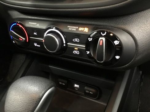 Used 2024 Kia Soul LX w/ LX Technology Package image 22