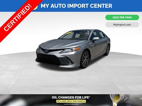 Certified 2023 Toyota Camry XLE w/ Cold Weather Package FWD image 3