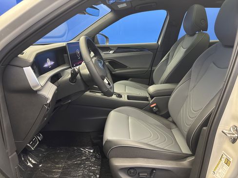 New 2026 Volkswagen Tiguan SE R-Line image 12