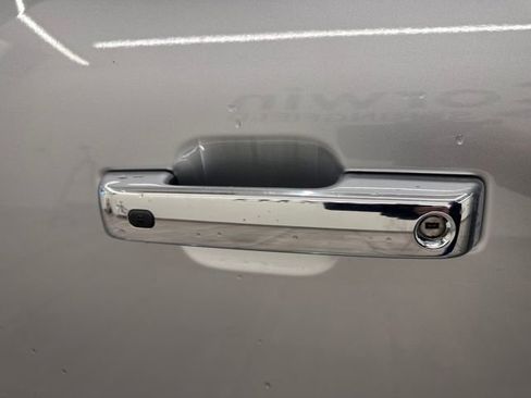 Certified 2022 Ford F150 Lariat w/ Equipment Group 502A High image 36