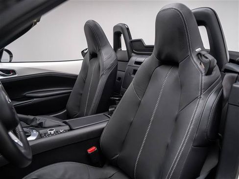 Used 2023 MAZDA MX-5 Miata Grand Touring RWD image 21