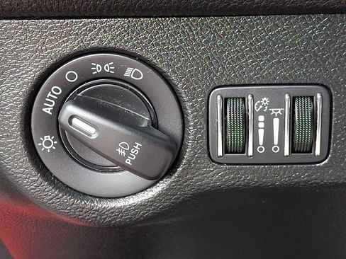 Used 2022 Dodge Challenger GT AWD/4WD image 25
