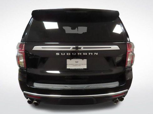 Used 2023 Chevrolet Suburban High Country RWD image 25