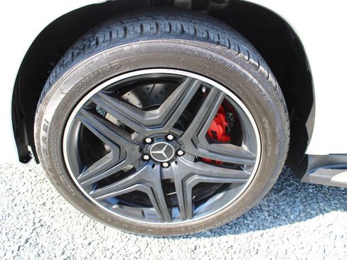 Used 2015 Mercedes-Benz GL 63 AMG 4MATIC w/ Accessory Chrome Package image 29