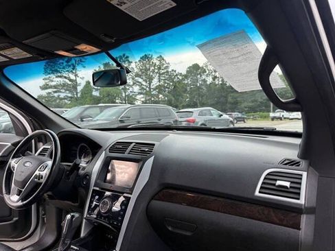 Used 2011 Ford Explorer Limited w/ 301A Rapid Spec Order Code AWD/4WD image 27