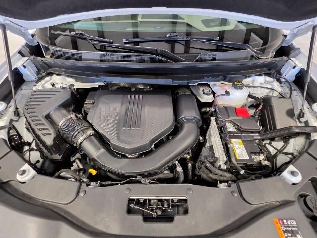 Used 2026 GMC Acadia Elevation w/ Elevation Premium Package FWD image 9