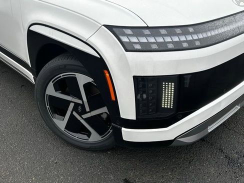 New 2026 Hyundai Ioniq 9 Limited image 2