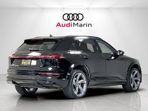 Used 2023 Audi e-tron S Premium Plus w/ Black Optic Package image 5