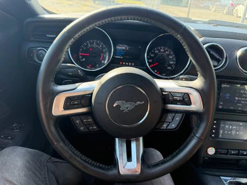 Used 2015 Ford Mustang Convertible w/ Equipment Group 051A RWD image 21