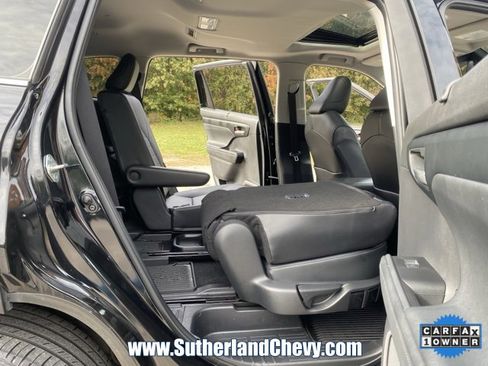 Used 2024 Toyota Highlander XLE image 36