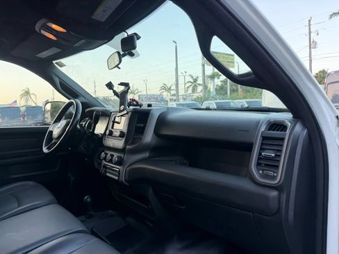 Used 2022 RAM 5500 4x4 Crew Cab w/ Chrome Appearance Group image 19