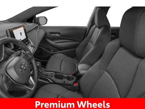 Used 2025 Toyota Corolla SE w/ SE Package FWD image 11
