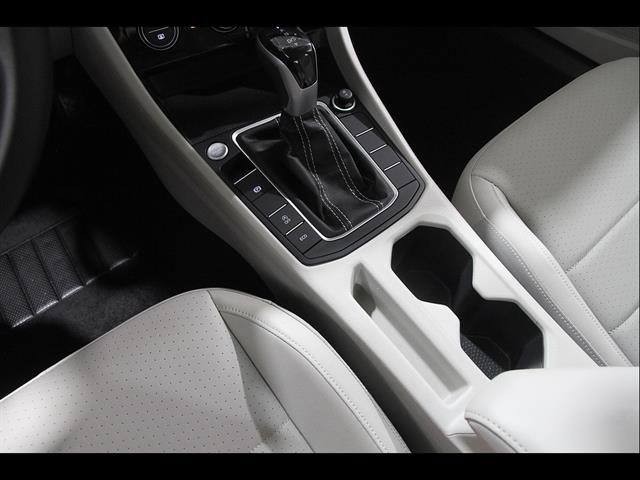 Certified 2023 Volkswagen Jetta SE FWD image 14