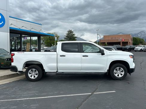 Used 2022 Chevrolet Silverado 1500 W/T AWD/4WD image 2
