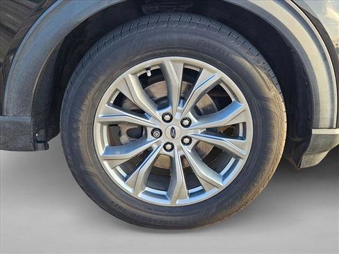 Used 2020 Ford Explorer XLT w/ Equipment Group 202A RWD image 22