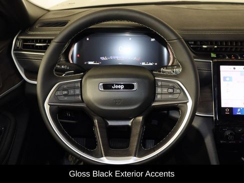 New 2025 Jeep Grand Cherokee Limited image 7