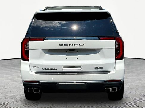 Used 2025 GMC Yukon Denali Ultimate AWD/4WD image 5