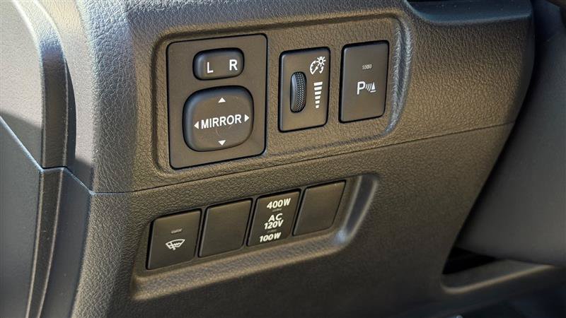 Used 2016 Toyota 4Runner Limited AWD/4WD image 24