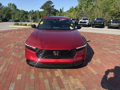 Used 2024 Honda Accord Sport image 25