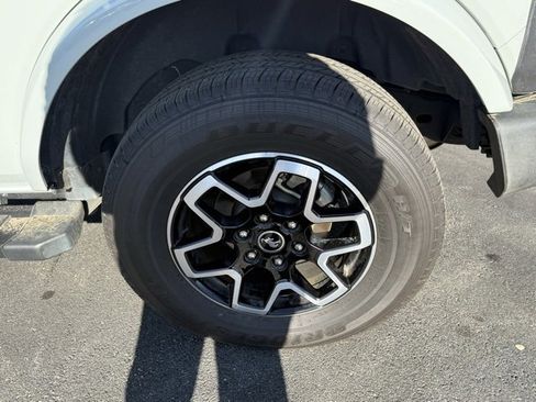 Used 2022 Ford Bronco Outer Banks image 21