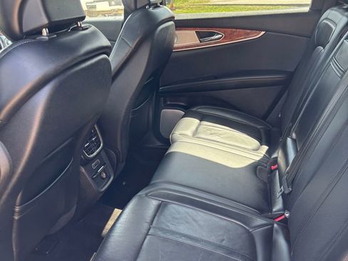 Used 2020 Lincoln Nautilus Reserve w/ Equipment Group 202A image 8