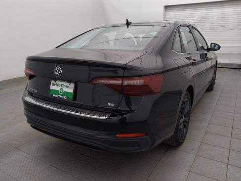 Used 2024 Volkswagen Jetta SE w/ Panoramic Sunroof Package FWD image 9