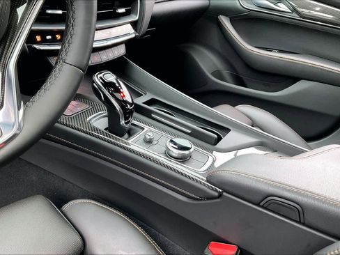 Used 2025 Cadillac CT5 V w/ LPO, ONYX Package image 20